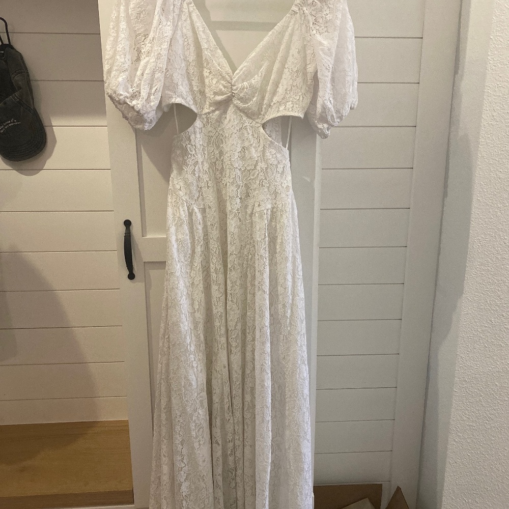 Abercrombie Bridal Lace Dress